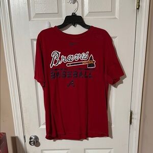 Nike Red Braves Baseball T-Shirt XL